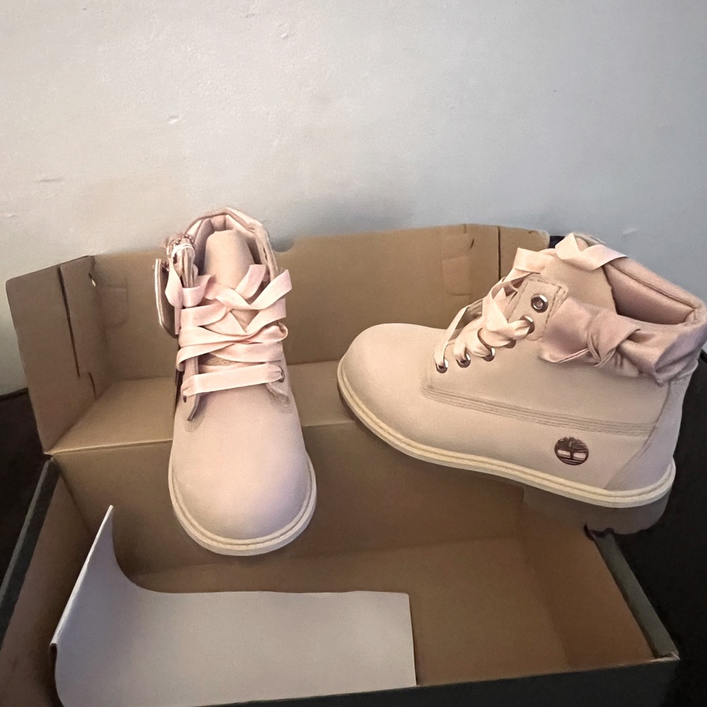 Timberlands - Picture 2 of 2